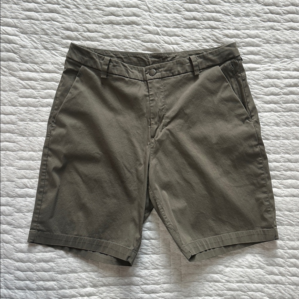 Lululemon olive green golf shorts